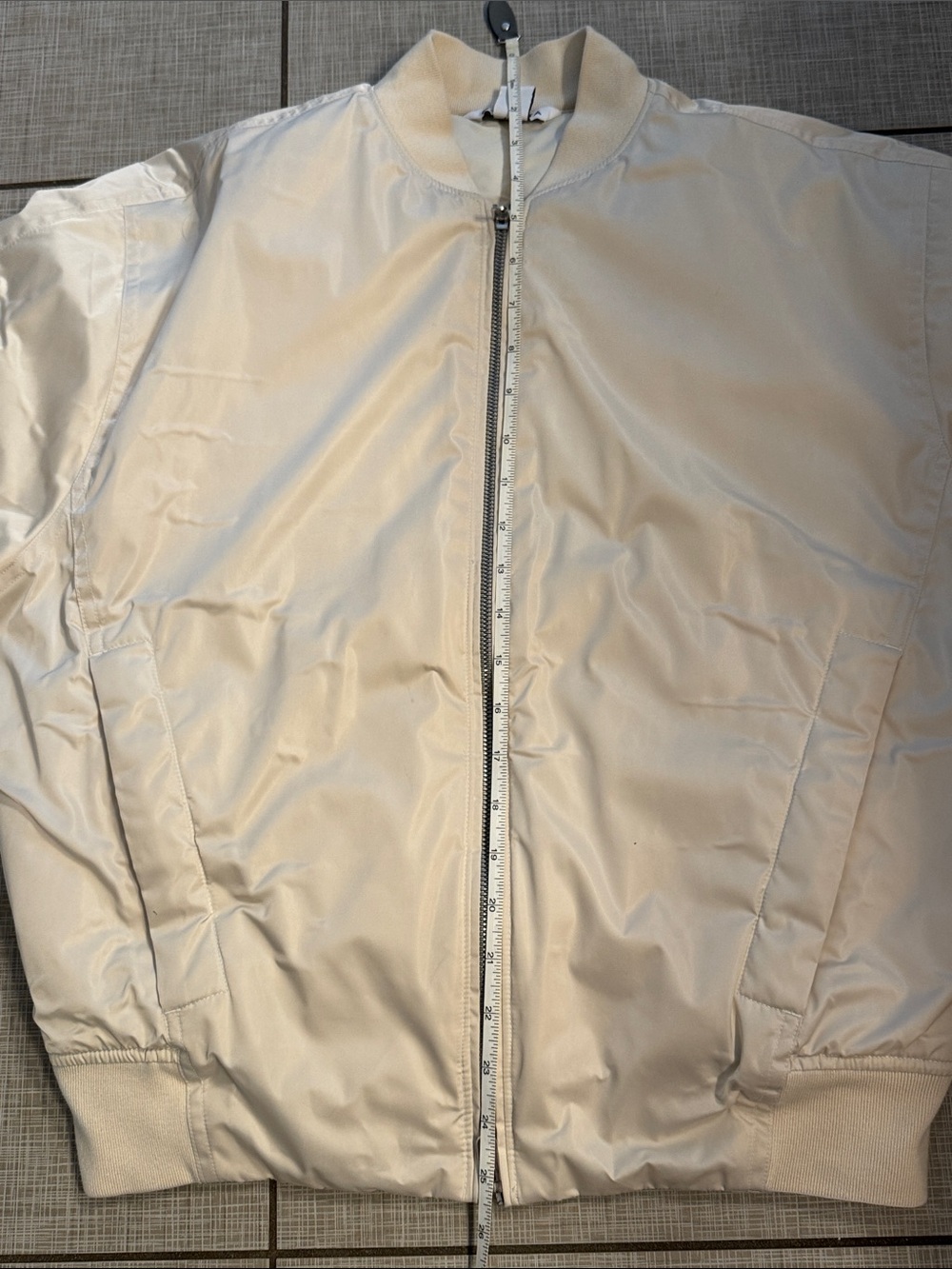 Athleta Bone Cream Satin Flex Bomber Jacket Size S Insulated - Picture 8 of 12